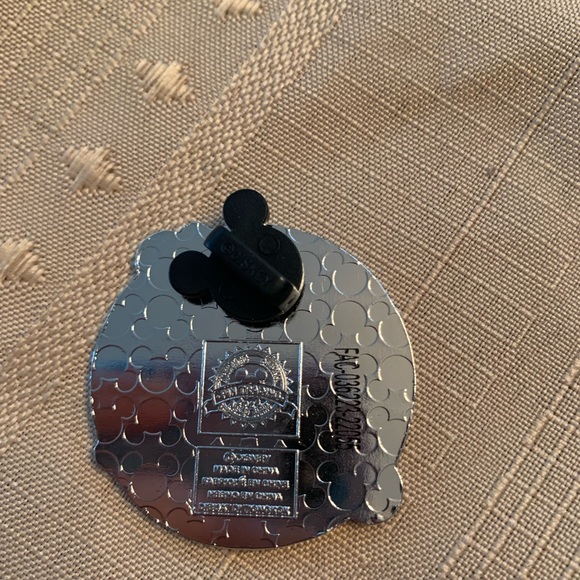 Disney ‘Reflections’ Pin Pack — Snow White - Picture 2 of 2